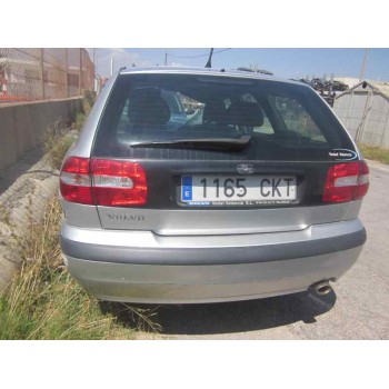 volvo v40 familiar del año 2003