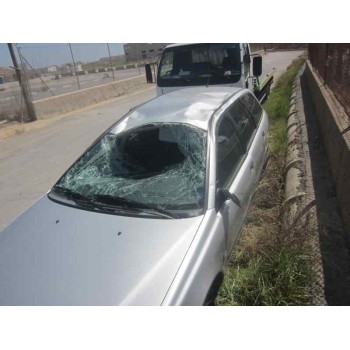 volvo v40 familiar del año 2003