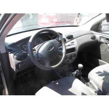 ford focus berlina (cak) del año 2004