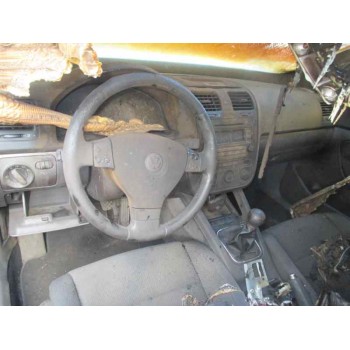 volkswagen golf v berlina (1k1) del año 2006