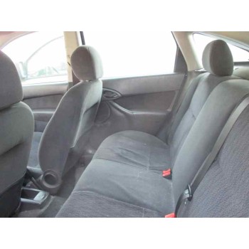 ford focus berlina (cak) del año 2000