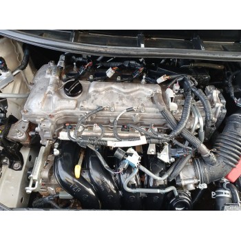 toyota auris del año 2012