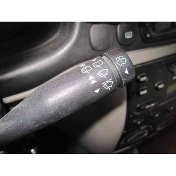 ford fiesta berlina del año 1999