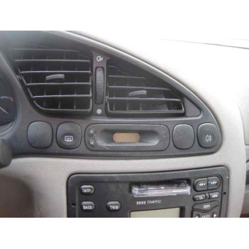 ford fiesta berlina del año 1999