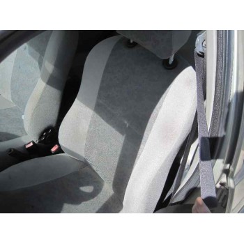 ford fiesta berlina del año 1999