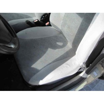 ford fiesta berlina del año 1999