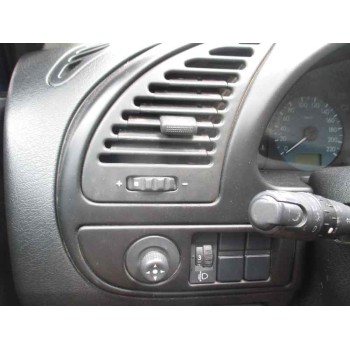 citroën xsara berlina del año 2001