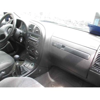 citroën xsara berlina del año 2001