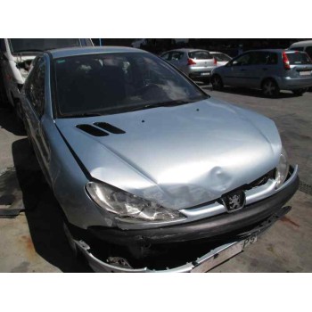 peugeot 206 berlina del año 2001