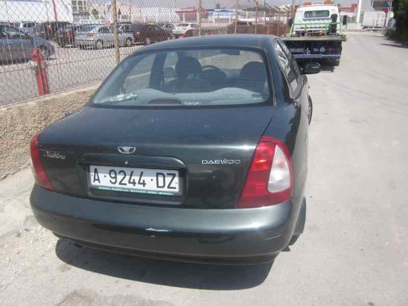 daewoo nubira berlina del año 1999