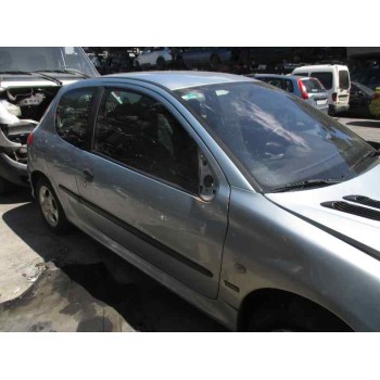 peugeot 206 berlina del año 2001
