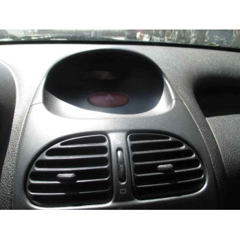 peugeot 206 berlina del año 2001