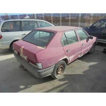 alfa romeo 33 berlina del año 1988