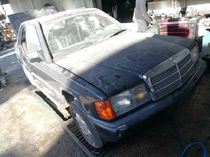 mercedes-benz clase c (w201) berlina del año 1998