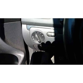 volkswagen golf v berlina (1k1) del año 2008