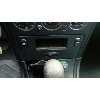 citroën xsara berlina del año 2001