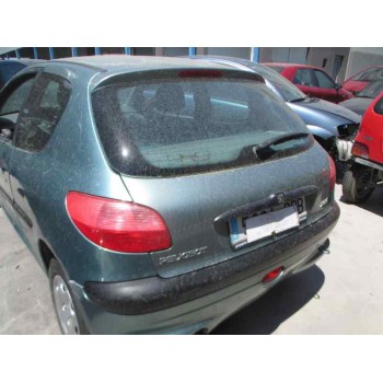 peugeot 206 berlina del año 2000