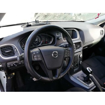 volvo v40 del año 2017