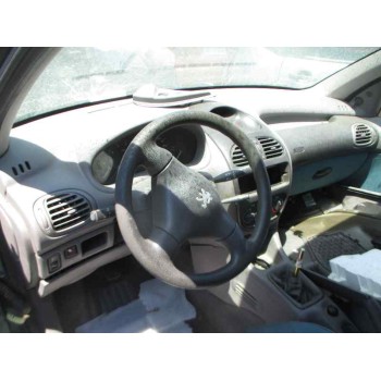 peugeot 206 berlina del año 2000