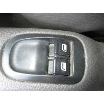 peugeot 206 berlina del año 2000