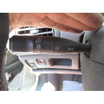 peugeot 206 berlina del año 2000