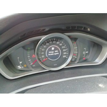 volvo v40 del año 2017