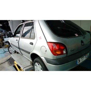 ford fiesta berlina (dx) del año 2000