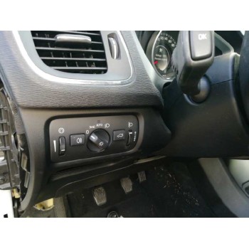 volvo v40 del año 2017