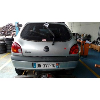 ford fiesta berlina (dx) del año 2000