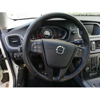 volvo v40 del año 2017