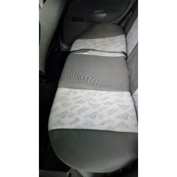 ford fiesta berlina (dx) del año 2000