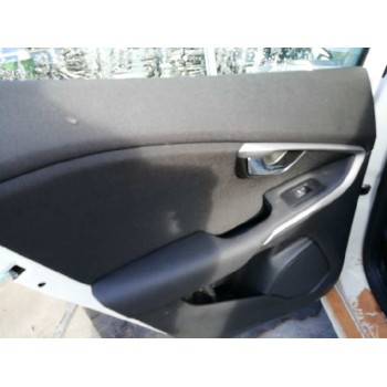 volvo v40 del año 2017