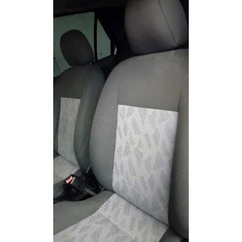 ford fiesta berlina (dx) del año 2000