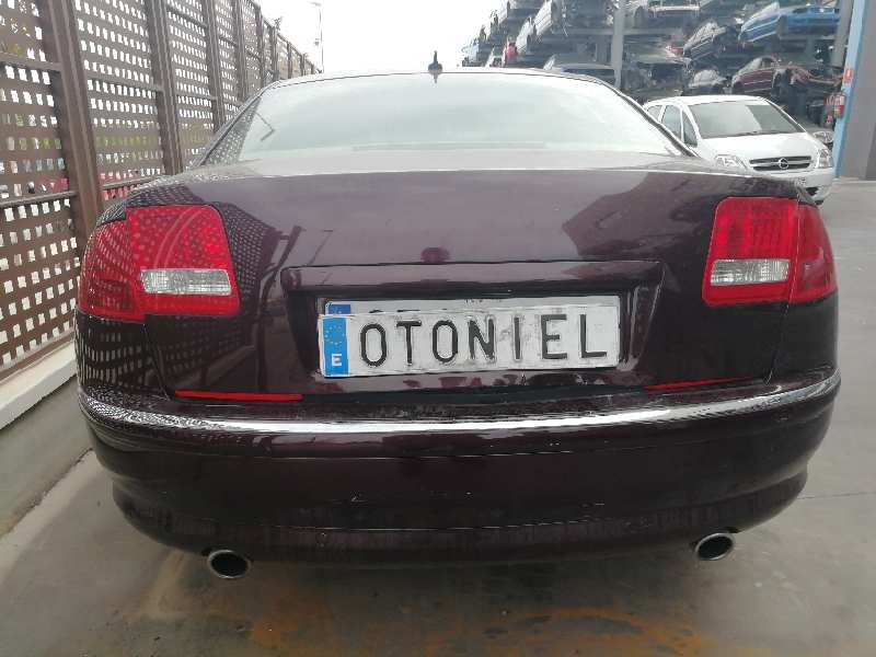 AUDI A8 (4E2)