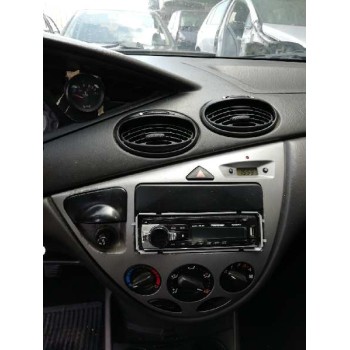 ford focus berlina (cak) del año 2004