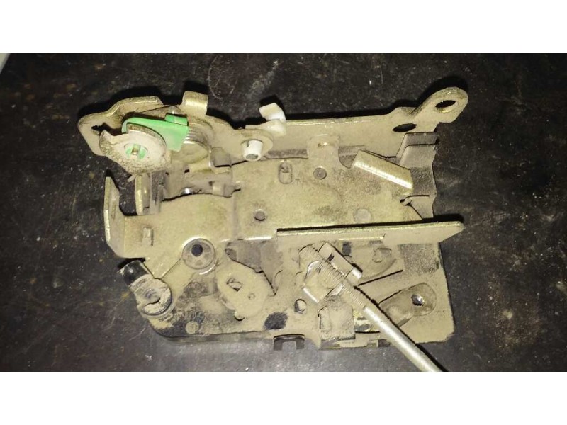 Recambio de cerradura puerta delantera derecha para iveco daily caja cerrada (1999 =>) referencia OEM IAM   