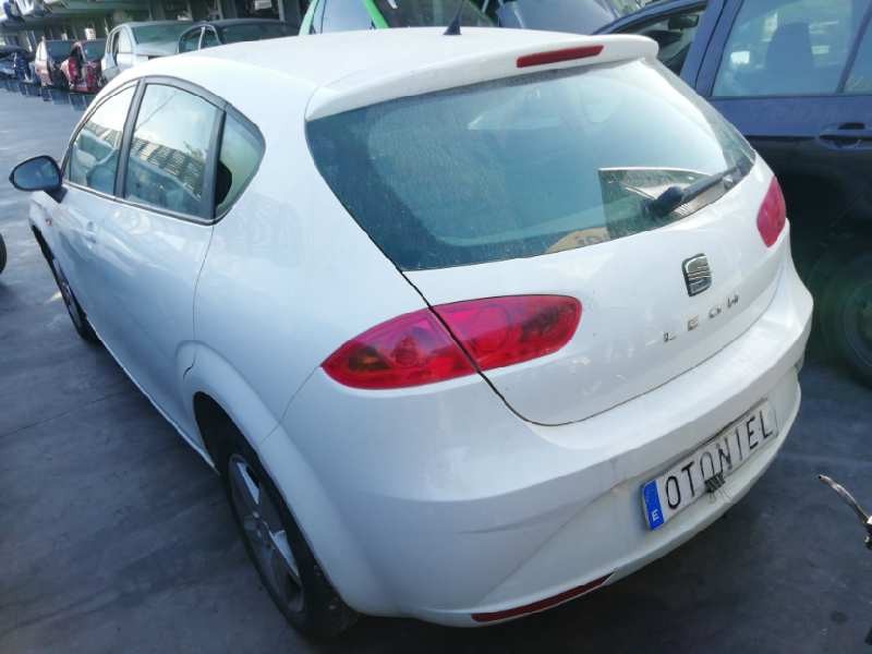 SEAT LEON (1P1)