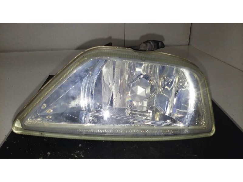 Recambio de faro antiniebla derecho para ford focus berlina (cak) ghia referencia OEM IAM 2M5115K201AH  