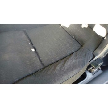 mitsubishi colt berlina 5 (z30a) del año 2005