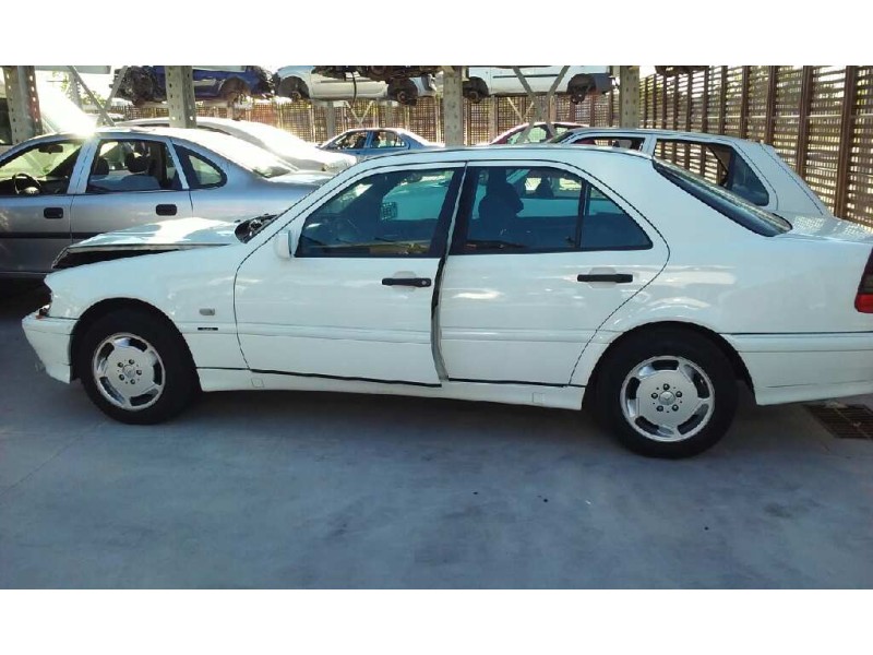 MERCEDES-BENZ CLASE C (W202) BERLINA