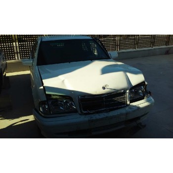 mercedes-benz clase c (w202) berlina del año 2002
