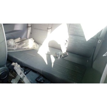 mitsubishi colt berlina 5 (z30a) del año 2005