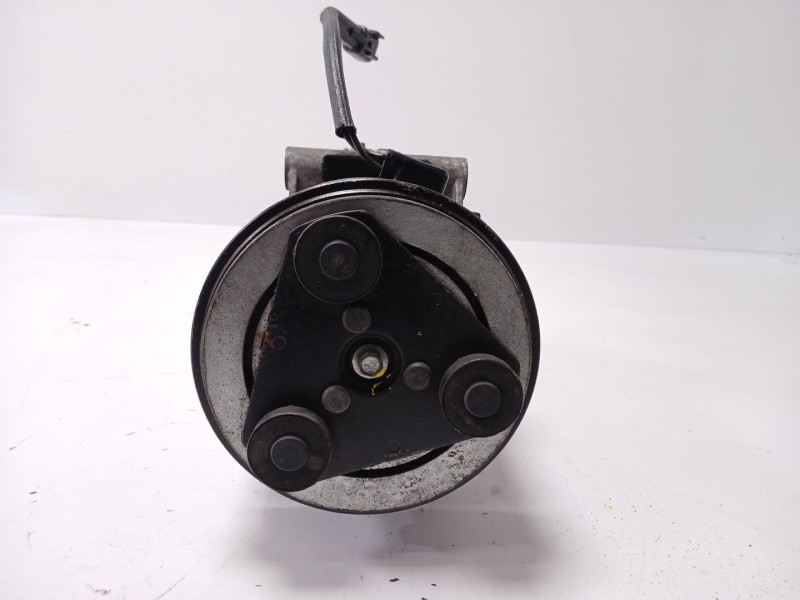 Recambio de compresor aire acondicionado para ford kuga i 2.0 tdci referencia OEM IAM 1796856  