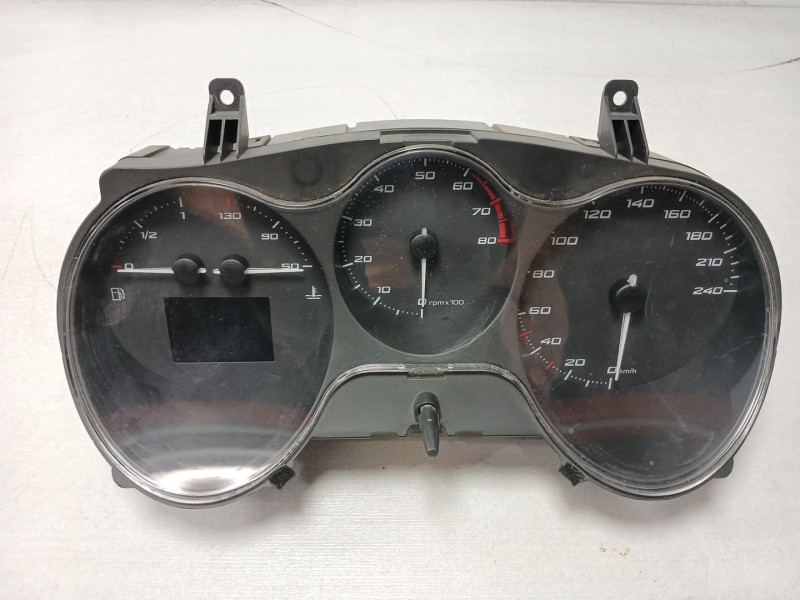 Recambio de cuadro instrumentos para seat leon (1p1) 1.6 referencia OEM IAM 1p0920810e  
