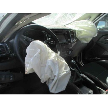 kia carens ( ) del año 2016