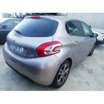 peugeot 208 del año 2012