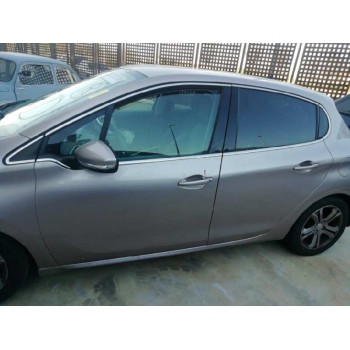 peugeot 208 del año 2012