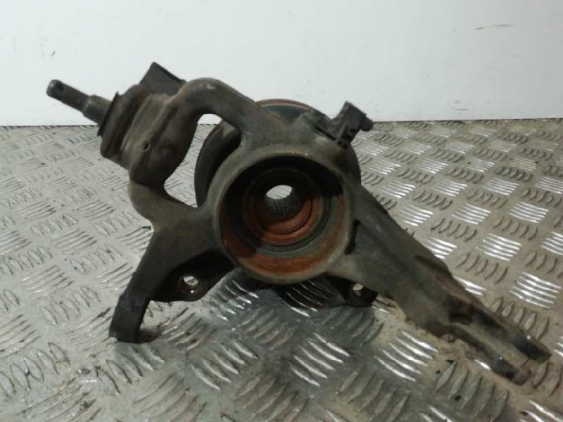 Recambio de mangueta delantera derecha para hyundai i30 1.6 crdi cat referencia OEM IAM   