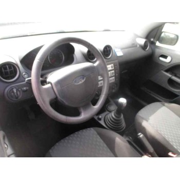 ford fiesta (cbk) del año 2004