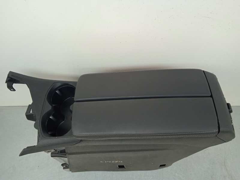 Recambio de apoyabrazos central para peugeot 3008 style referencia OEM IAM D0323116 9810060277 98100435ZD